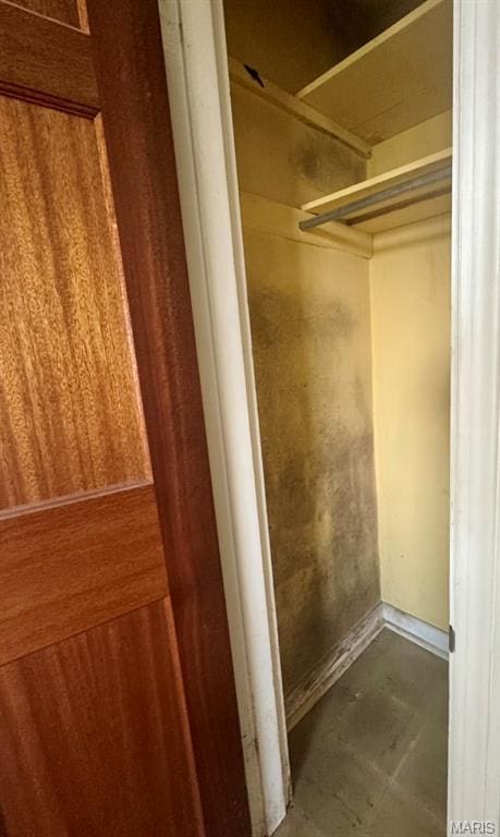 1709 Korando Ave, Saint Louis, MO 63114 - view of closet