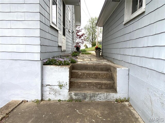 104 E 12th St, Hermann, MO 65041 - view of side of home