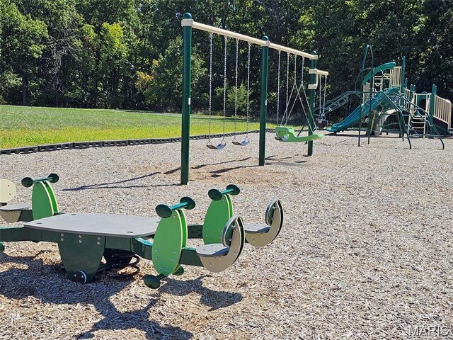 2025 Moat Ln Unit 1513, Marthasville, MO 63357 - communal playground with a lawn