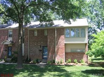 12321 Rossridge Ct, Saint Louis, MO 63146 - photo 2