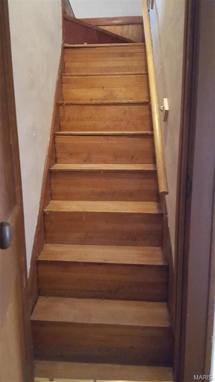 340 Kemper St, Troy, MO 63379 - view of staircase