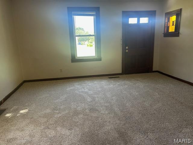 340 Kemper St, Troy, MO 63379 - carpeted foyer with baseboards