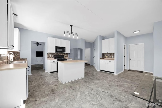 416 Briarchase Pl, Lake St Louis, MO 63367 - kitchen with black appliances, a sink, tasteful backsplash, white cabinets, and lofted ceiling