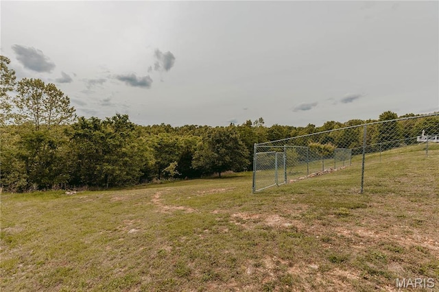 140 Vernon St, Saint Robert, MO 65584 - view of yard featuring fence