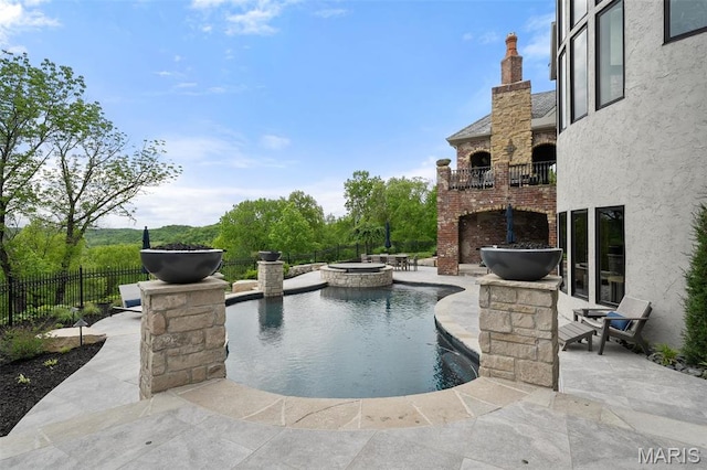 544 Quail Ridge Ln, Saint Albans, MO 63073 - view of pool with a patio, fence, and a pool with connected hot tub