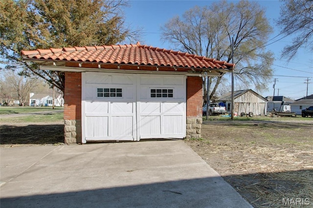 410 White St, Canton, MO 63435 - view of detached garage