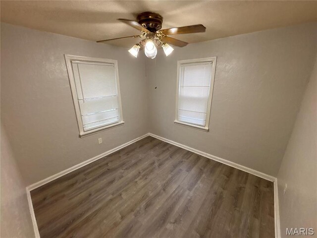9701 Diamond Dr, Saint Louis, MO 63137 - photo 13