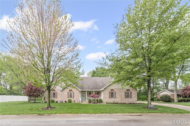 1302 Walnut St, Jerseyville, IL 62052 - ranch-style house with brick siding