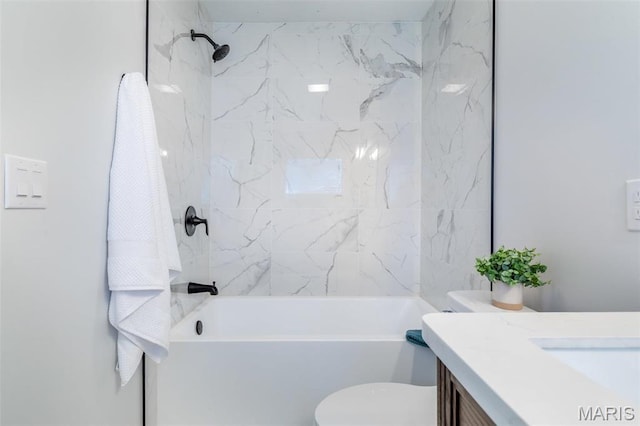 709 Warren St, Farmington, MO 63640 - full bath featuring vanity,  shower combination, and toilet