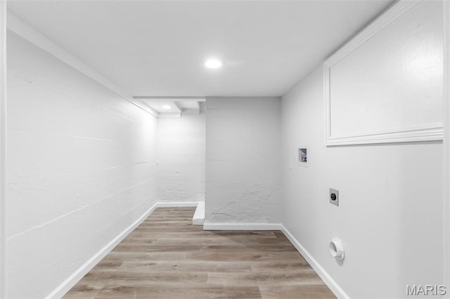 709 Warren St, Farmington, MO 63640 - washroom featuring hookup for an electric dryer, hookup for a washing machine, light wood-style floors, baseboards, and recessed lighting