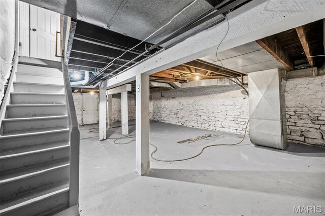 2148 Oregon Ave, Saint Louis, MO 63104 - unfinished basement with stairs