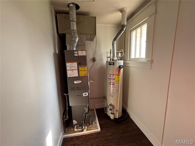 1014 E Broadway, Centralia, IL 62801 - utilities with water heater