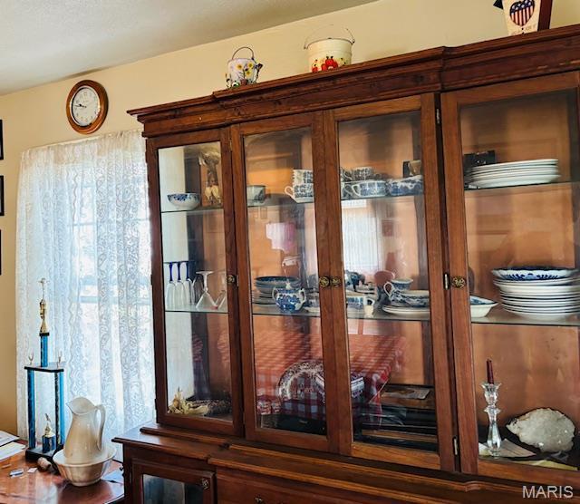 206 1st St, Steelville, MO 65565 - detailed view
