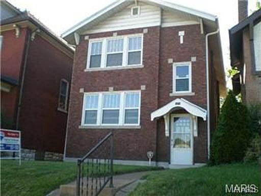 1077 Mccausland Ave, Saint Louis, MO 63117 - photo 1