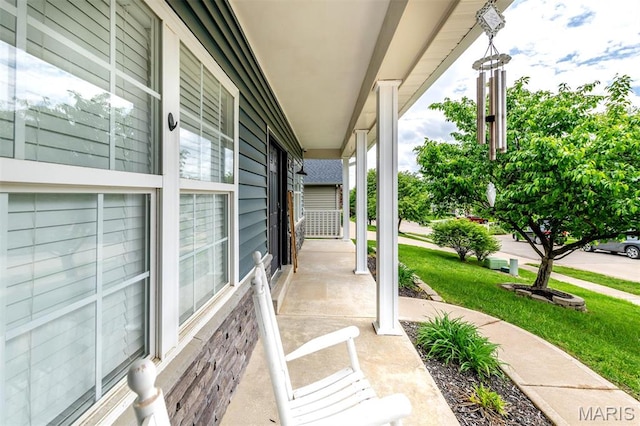904 Indian Rock Ct, Wentzville, MO 63385 - view of patio / terrace with covered porch