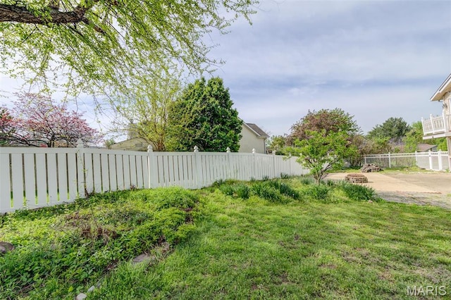24 Shaw Ct, Cottleville Township, MO 63304 - view of yard with a patio area
