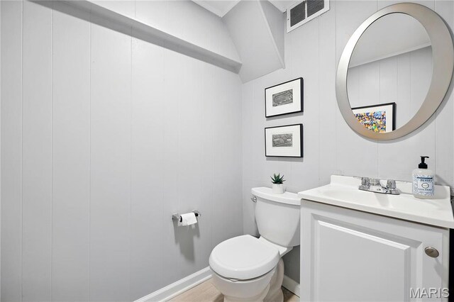 24 Rio Vista Dr, Saint Louis, MO 63124 - bathroom featuring toilet and vanity