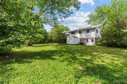 1605 Koch Dr, Florissant, MO 63033 - view of green lawn