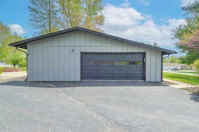 19 Ruth Ann Dr, Godfrey, IL 62035 - view of detached garage