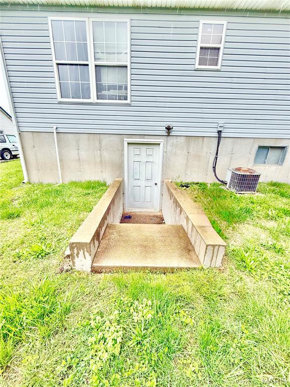 305 Houser St, Park Hills, MO 63601 - entrance to property with central AC unit