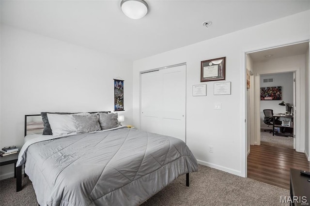 1007 Crows Nest Ct, Caseyville, IL 62232 - bedroom featuring a closet, carpet flooring, baseboards, and a desk