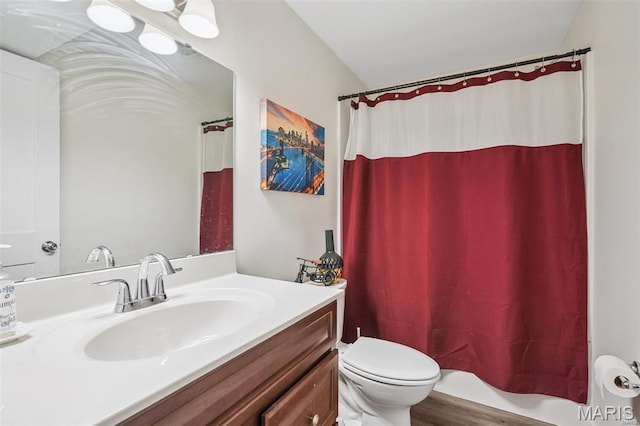 1007 Crows Nest Ct, Caseyville, IL 62232 - full bath with toilet, vanity, a shower with curtain, and wood finished floors