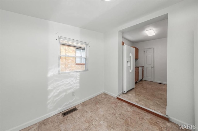 336 Tacoma Dr, Saint Louis, MO 63125 - unfurnished room featuring baseboards