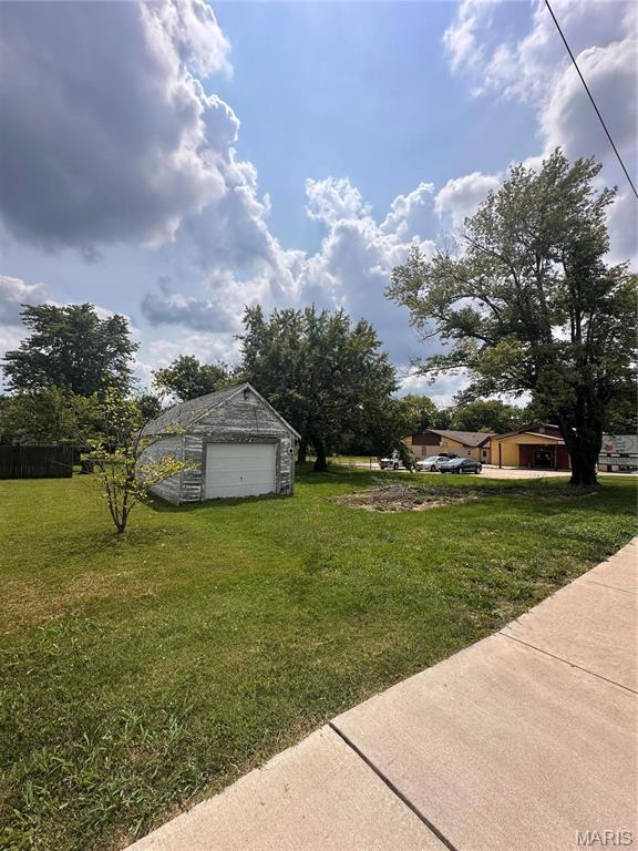 704 Maple St, Farmington, MO 63640