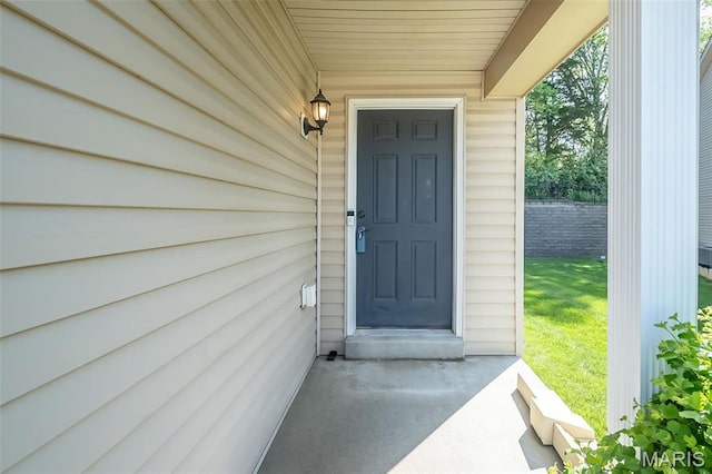 5541 Wavecrest Cir, Saint Charles, MO 63304 - entrance to property with fence