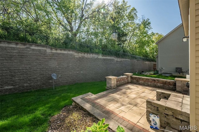 5541 Wavecrest Cir, Saint Charles, MO 63304 - view of patio / terrace featuring a fenced backyard
