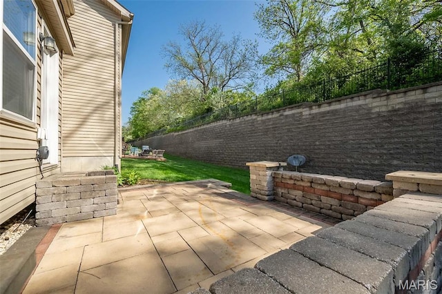 5541 Wavecrest Cir, Saint Charles, MO 63304 - view of patio featuring a fenced backyard