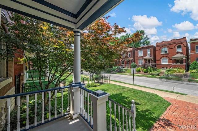 2612 S Compton Ave, Saint Louis, MO 63118 - view of covered porch