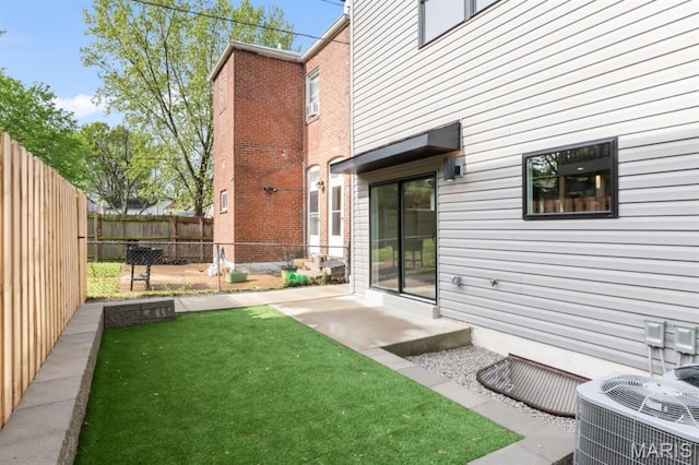 2734 S 59th St, Saint Louis, MO 63139 - view of yard with cooling unit