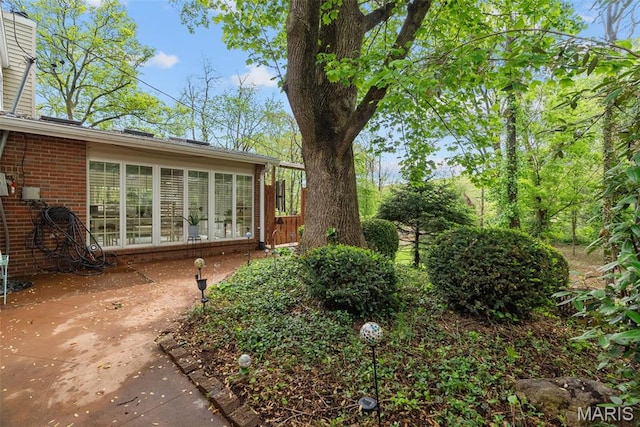 19 Sackston Woods Ln, Saint Louis, MO 63141 - view of yard