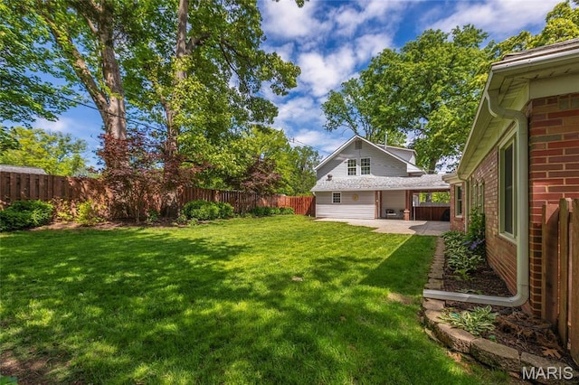 1345 Cheshire Ln, Webster Groves, MO 63119 - view of yard with a patio area