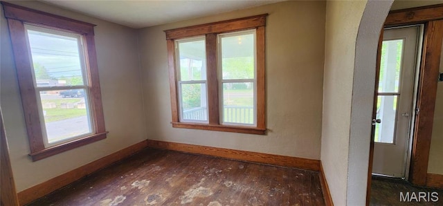 2311 State St, Chester, IL 62233 - spare room featuring healthy amount of natural light and baseboards