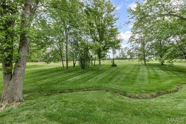 2015 Grandview Dr, Saint Jacob, IL 62281