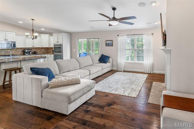 2015 Grandview Dr, Saint Jacob, IL 62281