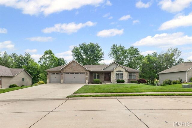 2015 Grandview Dr, Saint Jacob, IL 62281