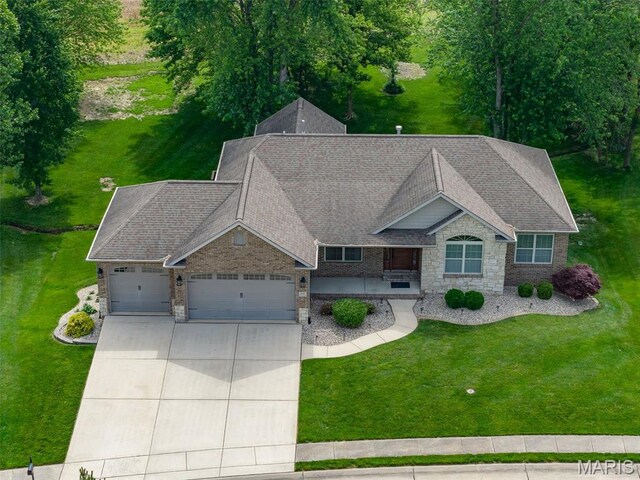 2015 Grandview Dr, Saint Jacob, IL 62281