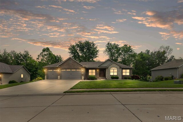 2015 Grandview Dr, Saint Jacob, IL 62281
