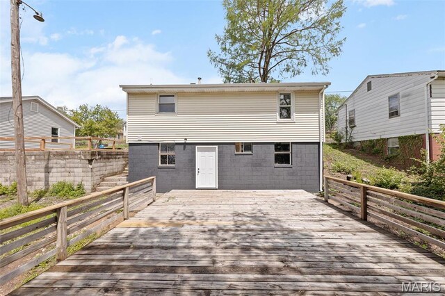 2619 Plainview Ter, Alton, IL 62002 - back of house featuring a deck
