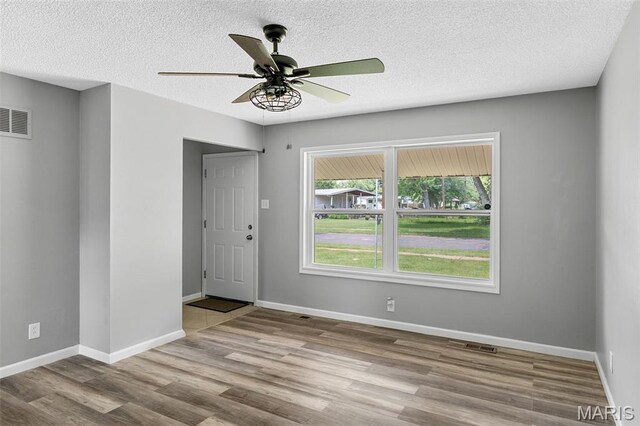 190 Patterson Ln, Florissant, MO 63031 - photo 5