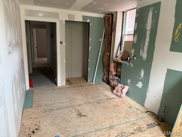 5735 Page Blvd, Saint Louis, MO 63112 - view of empty room