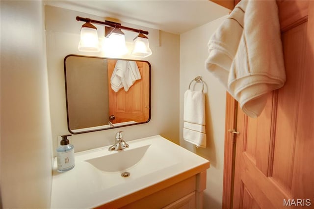 1210 Mckinley Blvd, Alton, IL 62002 - bathroom featuring vanity