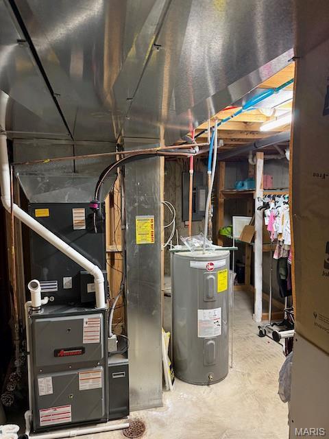 203 Chadwyck Cir, Herculaneum, MO 63048 - utility room with water heater