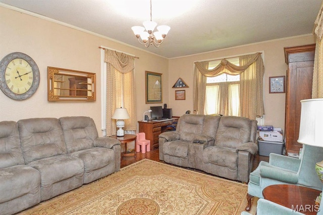 living area featuring a chandelier, wood finished floors, and crown molding