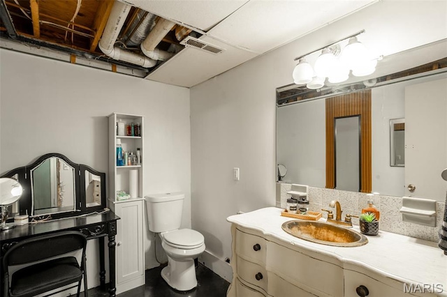 2003 Kysar Rd, Poplar Bluff, MO 63901 - bathroom with toilet and vanity