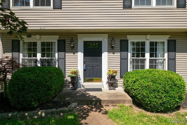 1439 Briarcreek Dr, Saint Louis, MO 63122 - property entrance featuring covered porch