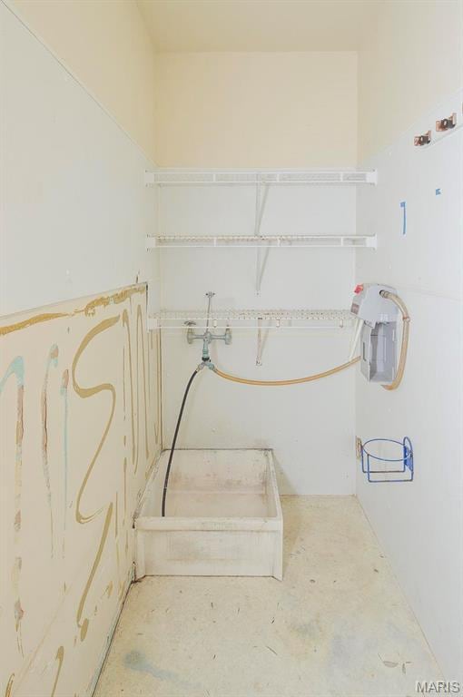 620 N Main St, Hoyleton, IL 62803 - view of laundry area